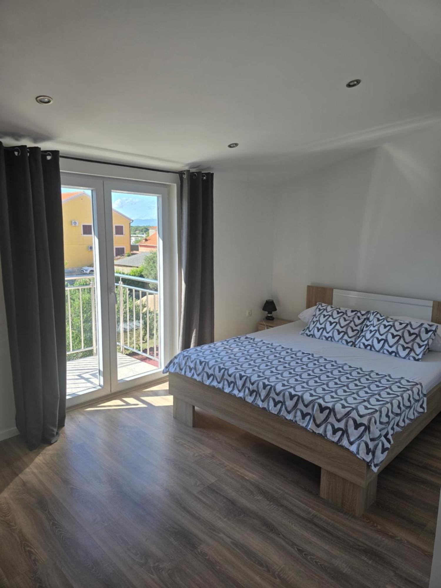 Apartment Fabijana Biograd Na Moru Exterior foto